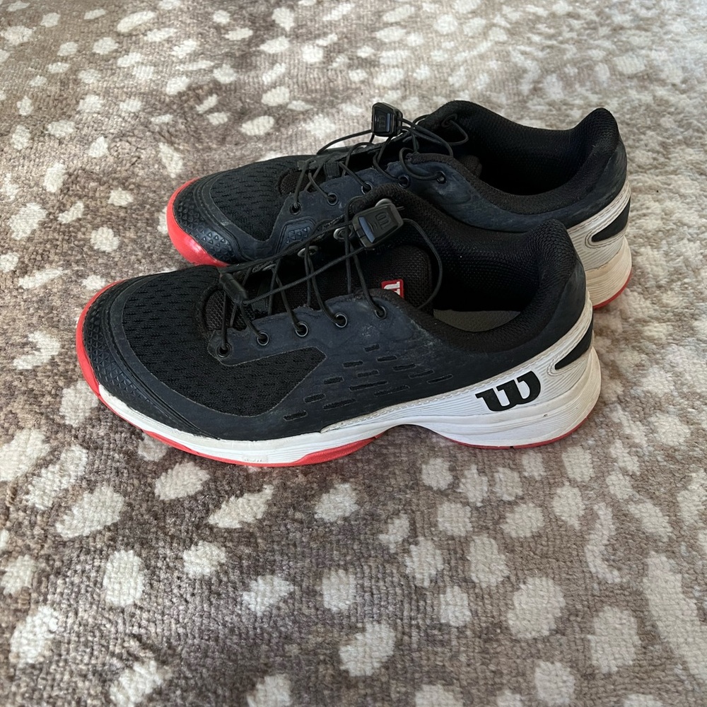 Wilson tennis/racket shoes size 3.5